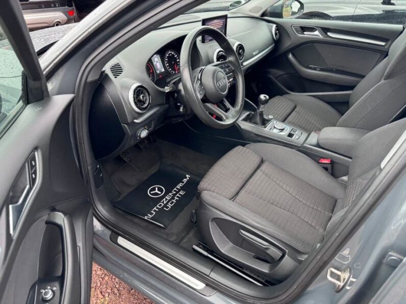
								Audi A3 30 TDI Sportback Sport *JAMSTVO 12 Mjeseci* CIJENA S PDV! full									
