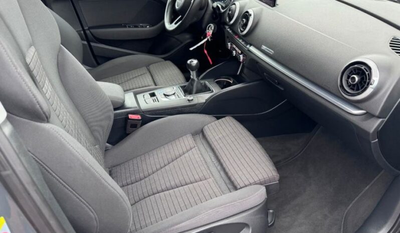 
								Audi A3 30 TDI Sportback Sport *JAMSTVO 12 Mjeseci* CIJENA S PDV! full									