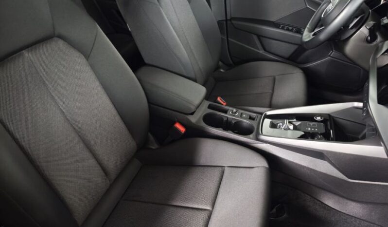 
								Audi A3 30 TFSI S-Line *JAMSTVO 12 MJESECI* CIJENA DO REG full									