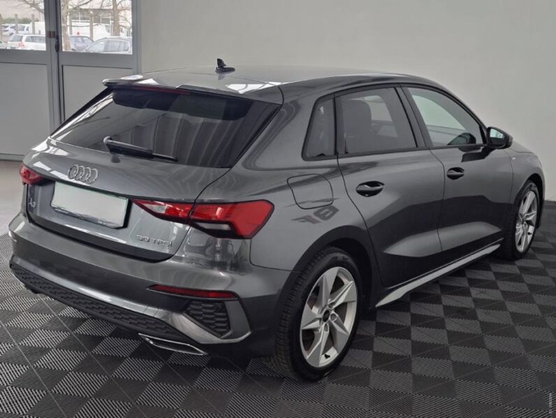 
								Audi A3 30 TFSI S-Line *JAMSTVO 12 MJESECI* CIJENA DO REG full									