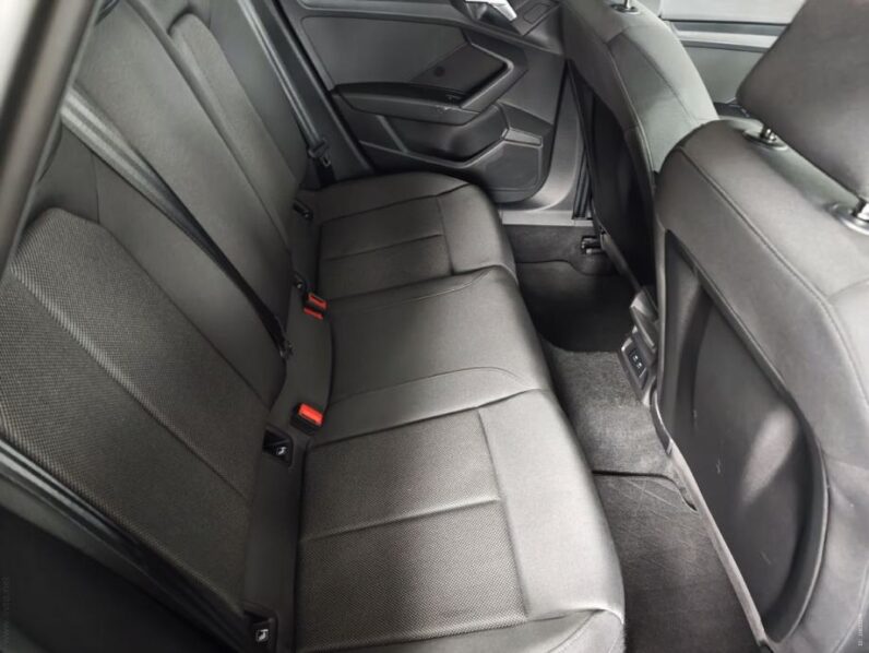 
								Audi A3 30 TFSI S-Line *JAMSTVO 12 MJESECI* CIJENA DO REG full									