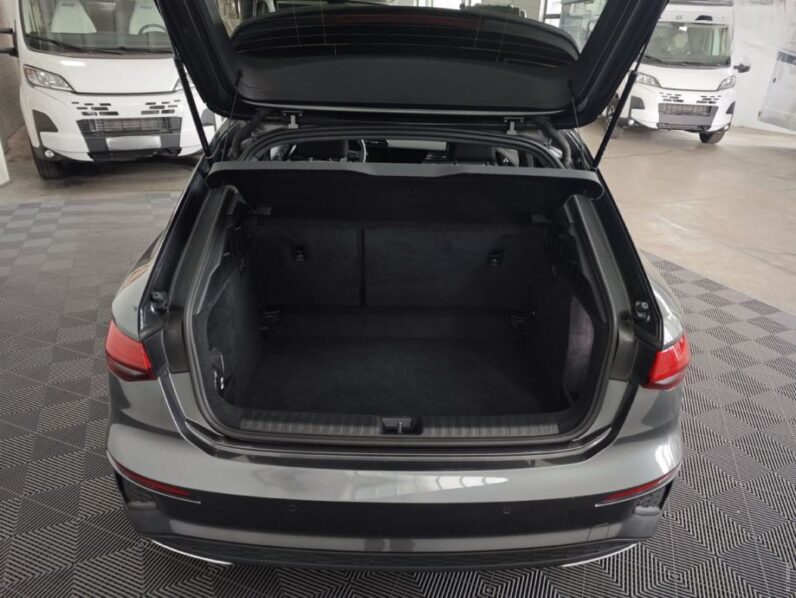 
								Audi A3 30 TFSI S-Line *JAMSTVO 12 MJESECI* CIJENA DO REG full									
