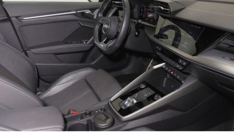 
								Audi A3 35 TFSI S-Line *JAMSTVO 12 MJESECI* CIJENA DO REG!! full									