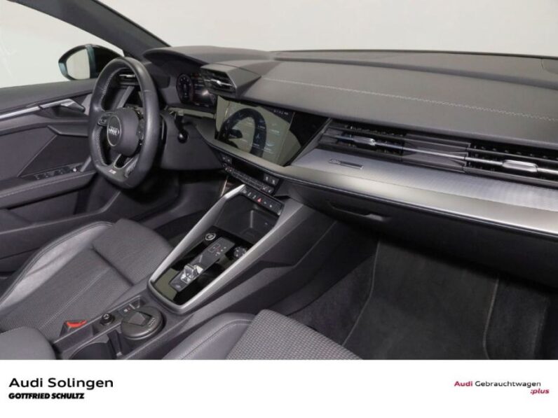 
								Audi A3 35 TFSI S-Line *JAMSTVO 12 MJESECI* CIJENA DO REG!! full									