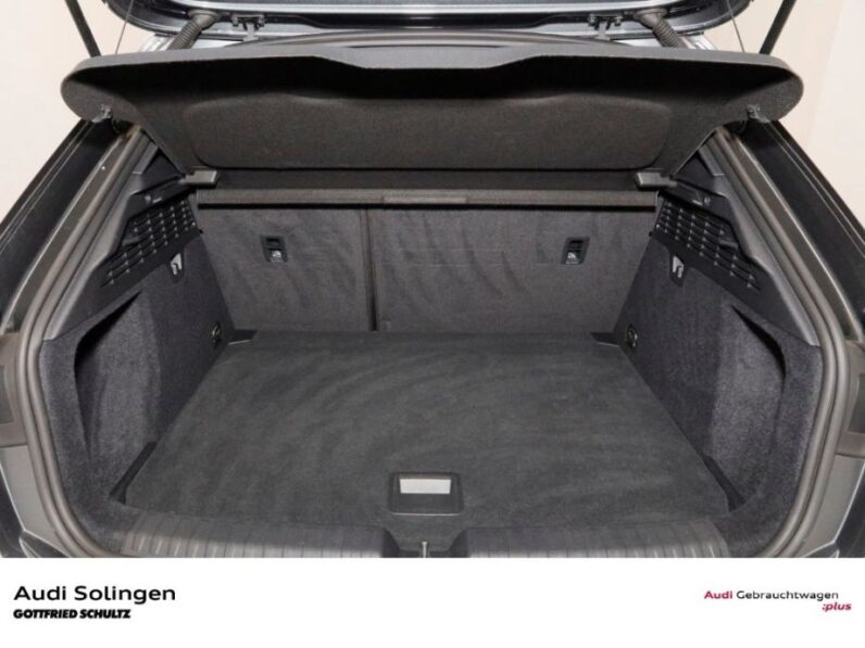
								Audi A3 35 TFSI S-Line *JAMSTVO 12 MJESECI* CIJENA DO REG!! full									