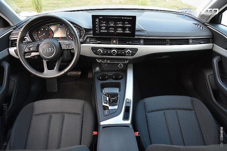 
								Audi A4 30 TDI S-Tronic *JAMSTVO 12 Mjeseci* CIJENA S PDV! full									