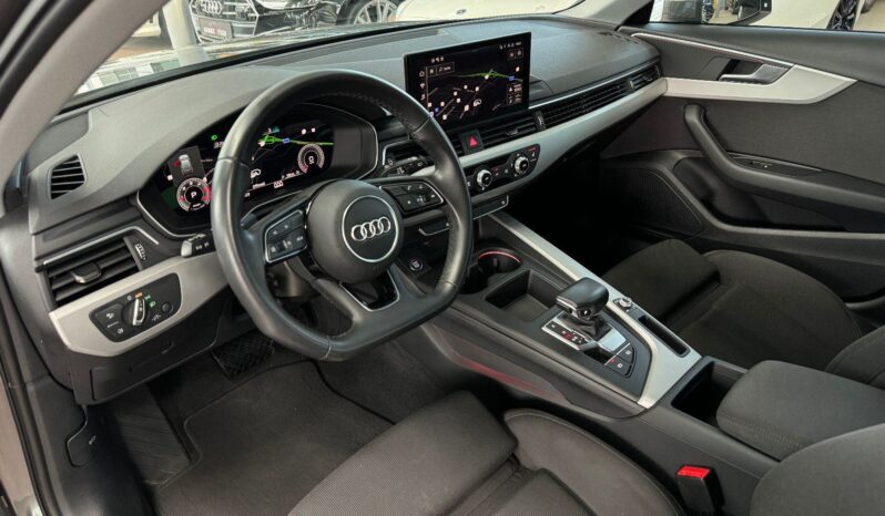
								Audi A4 Avant 35 TDI Sport S-Tronic *JAMSTVO 12 Mjeseci* CIJENA S PDV! full									