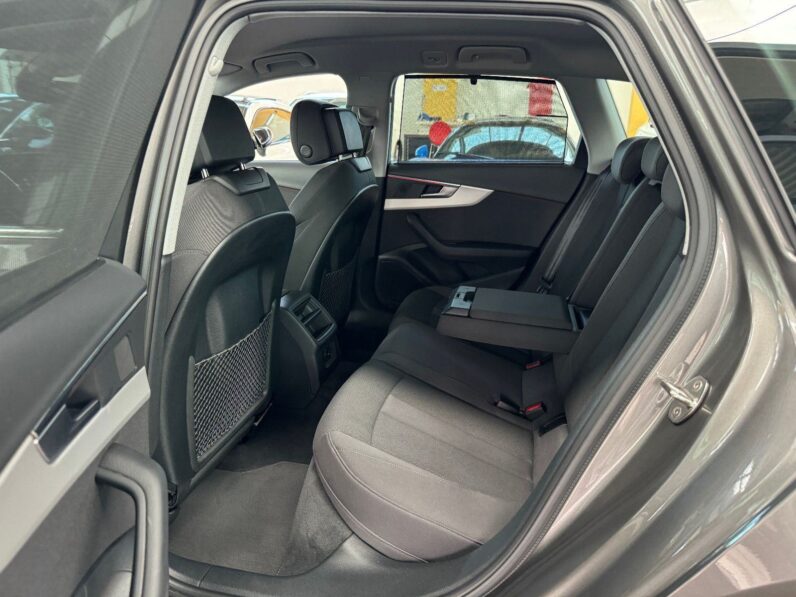 
								Audi A4 Avant 35 TDI Sport S-Tronic *JAMSTVO 12 Mjeseci* CIJENA S PDV! full									