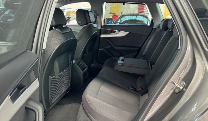 
								Audi A4 Avant 35 TDI Sport S-Tronic *JAMSTVO 12 Mjeseci* CIJENA S PDV! full									