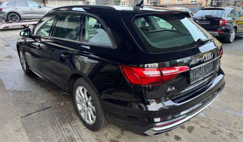 
								Audi A4 Avant 35 TDI Advanced *JAMSTVO 12 Mjeseci* CIJENA S PDV! full									