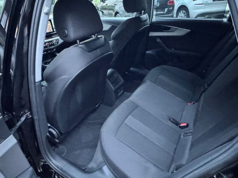 
								Audi A4 Avant 35 TDI Advanced *JAMSTVO 12 Mjeseci* CIJENA S PDV! full									
