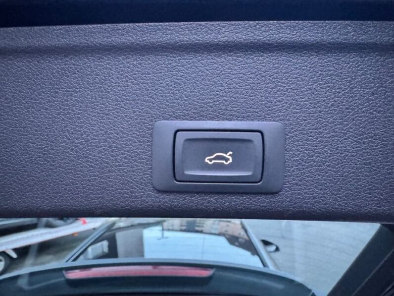 
								Audi A4 Avant 35 TDI Advanced *JAMSTVO 12 Mjeseci* CIJENA S PDV! full									