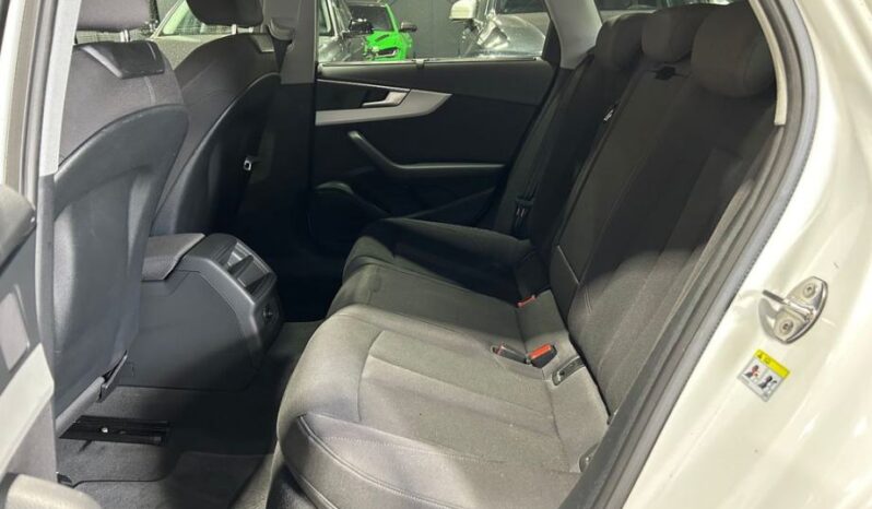 
								Audi A4 Avant 35 TDI S-Line *JAMSTVO 12 Mjeseci* CIJENA DO REG! full									