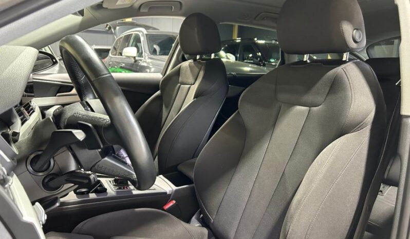 
								Audi A4 Avant 35 TDI S-Line *JAMSTVO 12 Mjeseci* CIJENA DO REG! full									