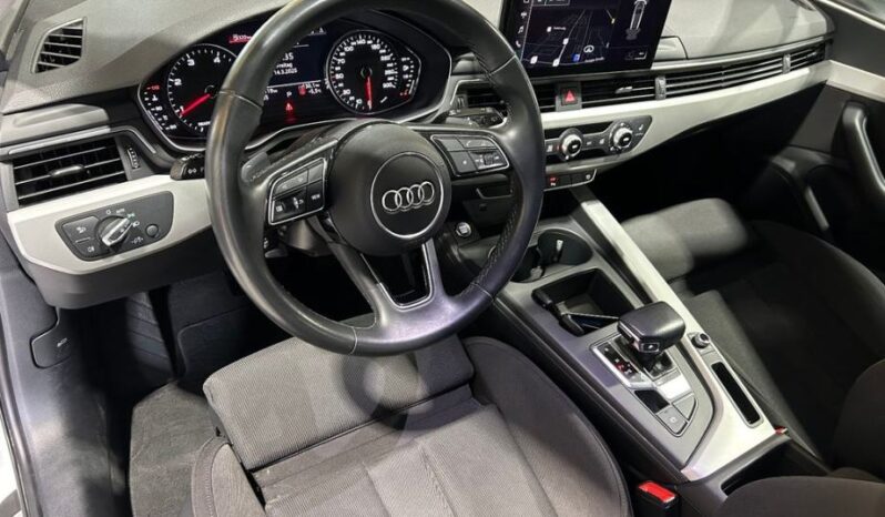 
								Audi A4 Avant 35 TDI S-Line *JAMSTVO 12 Mjeseci* CIJENA DO REG! full									