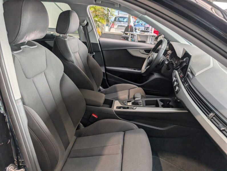 
								Audi A4 Avant 35 TDI S-Tronic *JAMSTVO 12 Mjeseci* CIJENA S PDV! full									