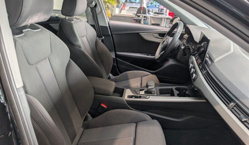 
								Audi A4 Avant 35 TDI S-Tronic *JAMSTVO 12 Mjeseci* CIJENA S PDV! full									