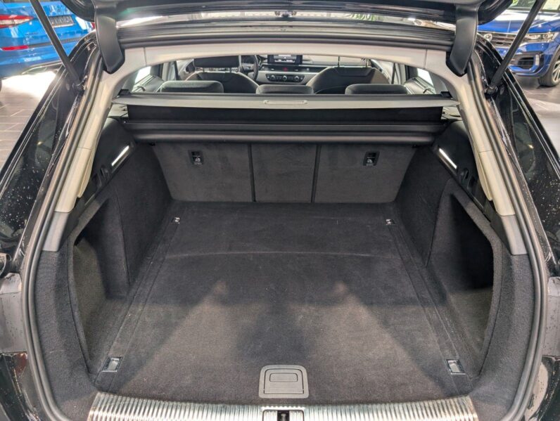 
								Audi A4 Avant 35 TDI S-Tronic *JAMSTVO 12 Mjeseci* CIJENA S PDV! full									