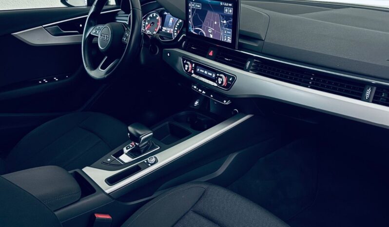 
								Audi A4 Avant 40 TFSI Advanced *JAMSTVA 12 Mjeseci* CIJENA S PDV! full									