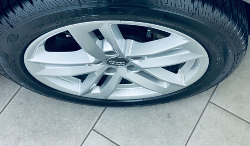 
								Audi A4 Avant 40 TFSI Advanced *JAMSTVA 12 Mjeseci* CIJENA S PDV! full									