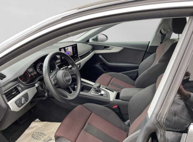 
								Audi A5 Sportback 40 TDI S-Line *JAMSTVO 12 Mjeseci* CIJENA S PDV! full									