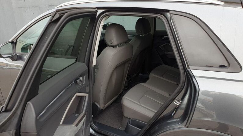 
								Audi Q3 35 TDI Quattro S-Line *JAMSTVO 12 Mjeseci* CIJENA S PDV! full									