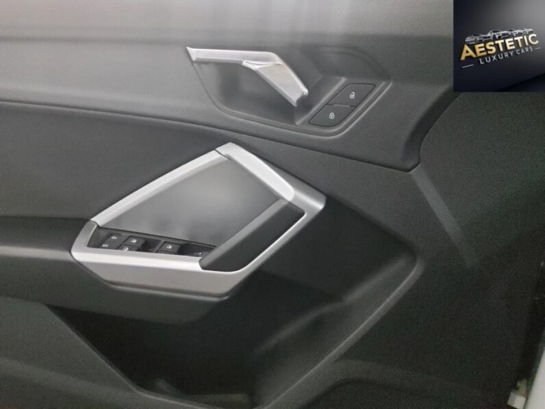 
								Audi Q3 40 TDI *JAMSTVO 12 Mjeseci* CIJENA S PDV! full									