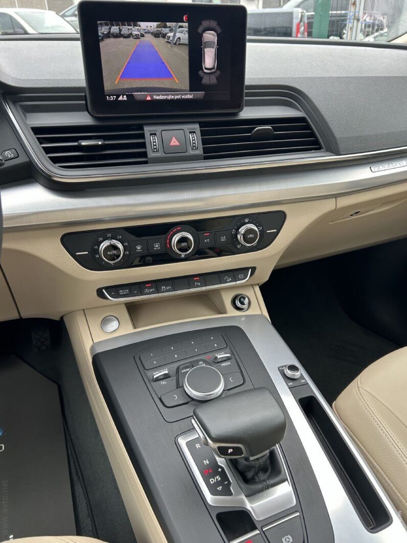 
								Audi Q5 35 TDI Quattro Sport *JAMSTVO 12 Mjeseci* CIJENA S PDV! full									