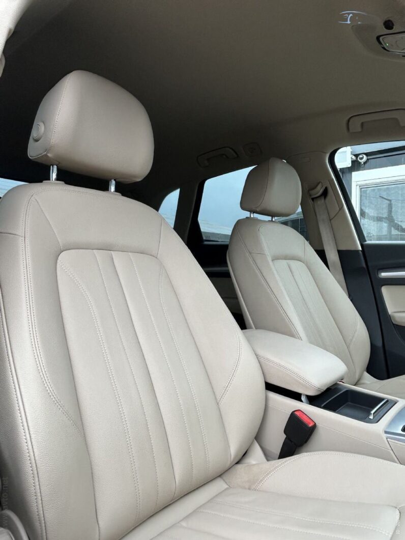 
								Audi Q5 35 TDI Quattro Sport *JAMSTVO 12 Mjeseci* CIJENA S PDV! full									