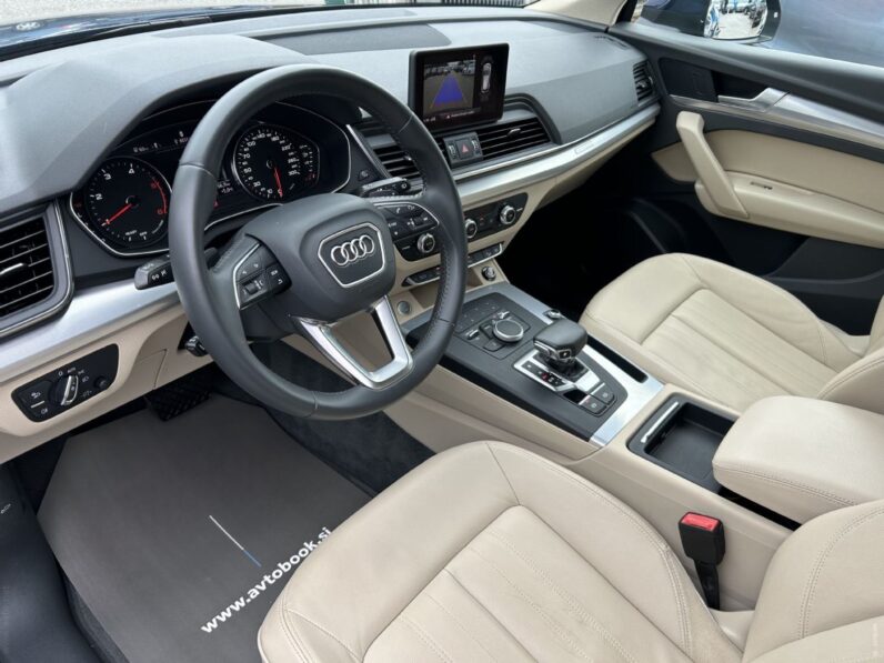 
								Audi Q5 35 TDI Quattro Sport *JAMSTVO 12 Mjeseci* CIJENA S PDV! full									