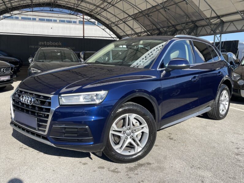 
								Audi Q5 35 TDI Quattro Sport *JAMSTVO 12 Mjeseci* CIJENA S PDV! full									