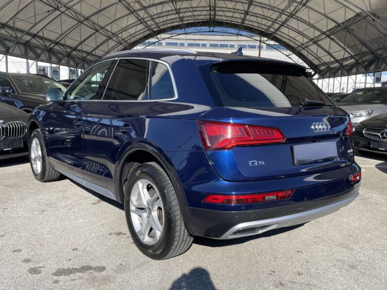 
								Audi Q5 35 TDI Quattro Sport *JAMSTVO 12 Mjeseci* CIJENA S PDV! full									