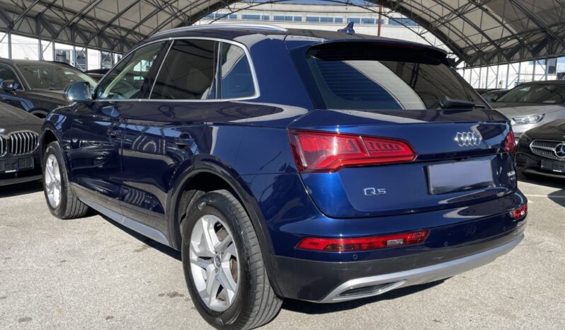 
								Audi Q5 35 TDI Quattro Sport *JAMSTVO 12 Mjeseci* CIJENA S PDV! full									