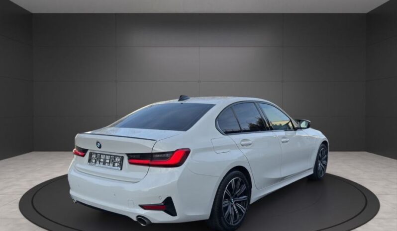 
								BMW serija 3 318i Sport Line *JAMSTVO 12 Mjeseci* CIJENA S PDV! full									