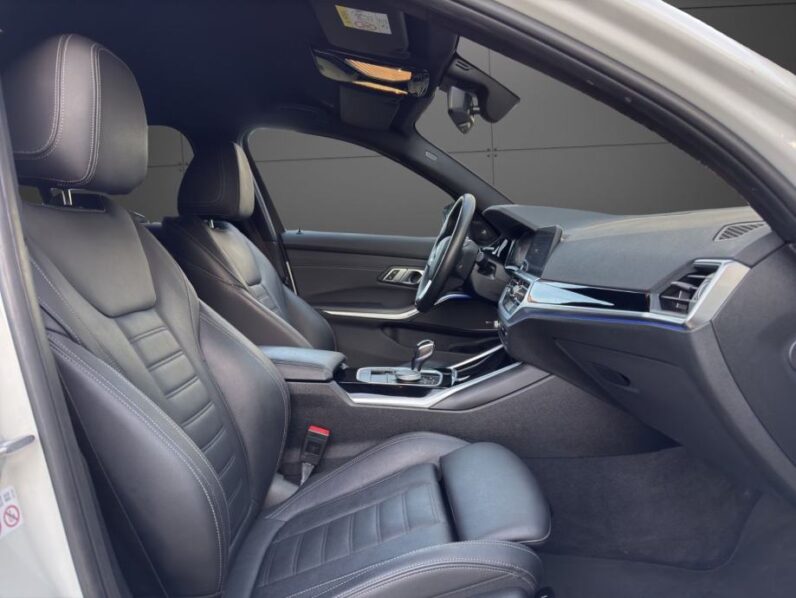 
								BMW serija 3 318i Sport Line *JAMSTVO 12 Mjeseci* CIJENA S PDV! full									
