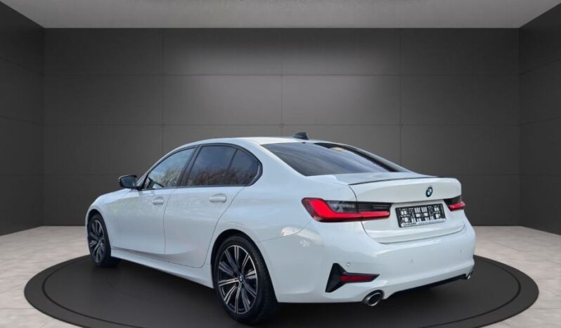 
								BMW serija 3 318i Sport Line *JAMSTVO 12 Mjeseci* CIJENA S PDV! full									