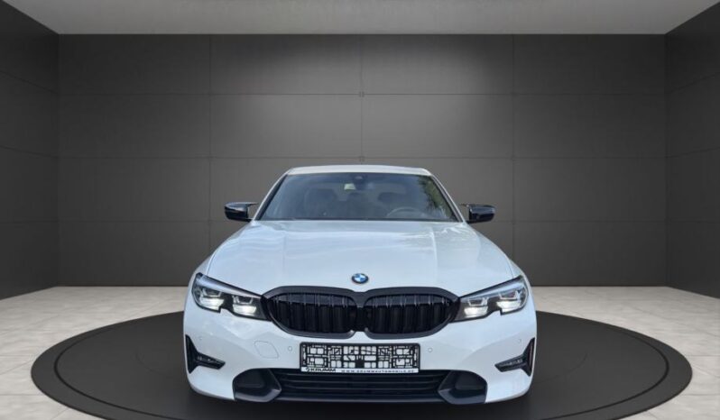 
								BMW serija 3 318i Sport Line *JAMSTVO 12 Mjeseci* CIJENA S PDV! full									