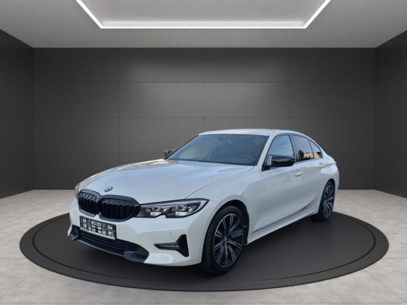 
								BMW serija 3 318i Sport Line *JAMSTVO 12 Mjeseci* CIJENA S PDV! full									