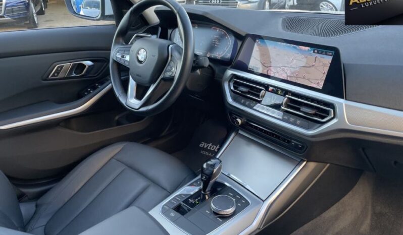 
								BMW serija 3 320i SPORT-PANORAMA *JAMSTVO 12 Mjeseci* CIJENA S PDV! full									