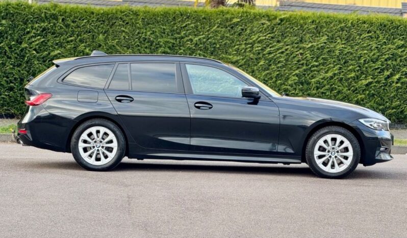 
								BMW serija 3 Touring 318d *JAMSTVO 12 Mjeseci* CIJENA DO REG! full									