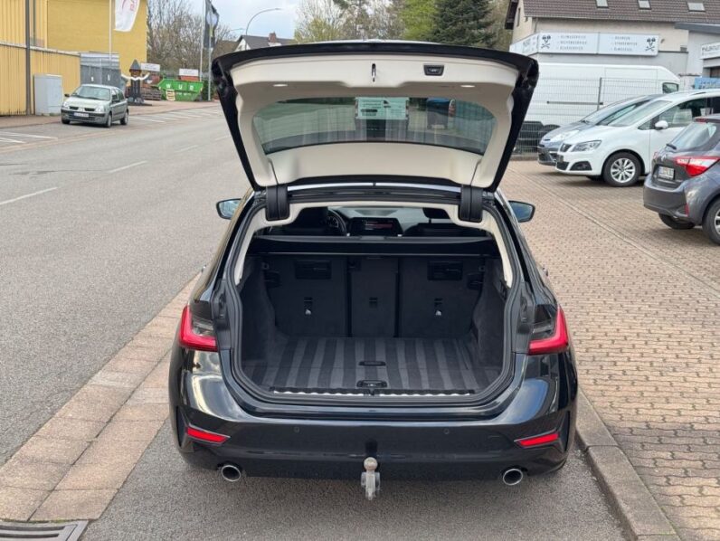 
								BMW serija 3 Touring 318d *JAMSTVO 12 Mjeseci* CIJENA DO REG! full									