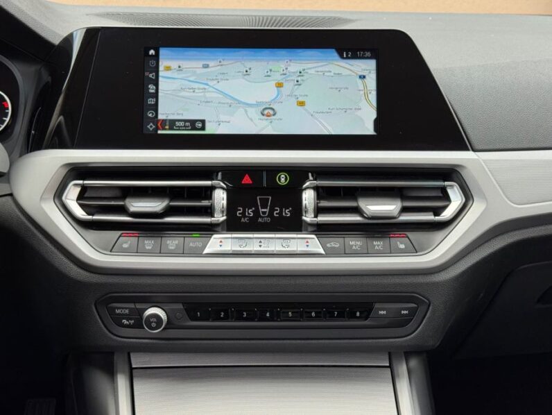 
								BMW serija 3 Touring 318d *JAMSTVO 12 Mjeseci* CIJENA DO REG! full									
