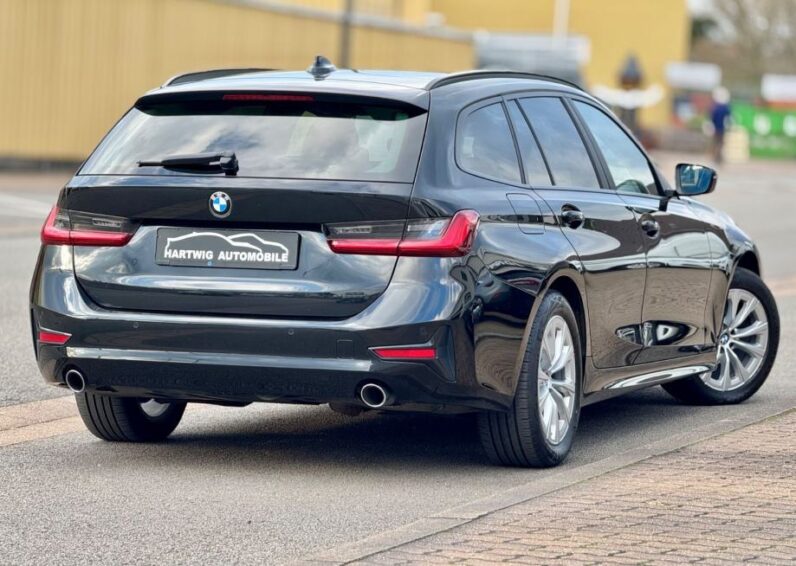 
								BMW serija 3 Touring 318d *JAMSTVO 12 Mjeseci* CIJENA DO REG! full									