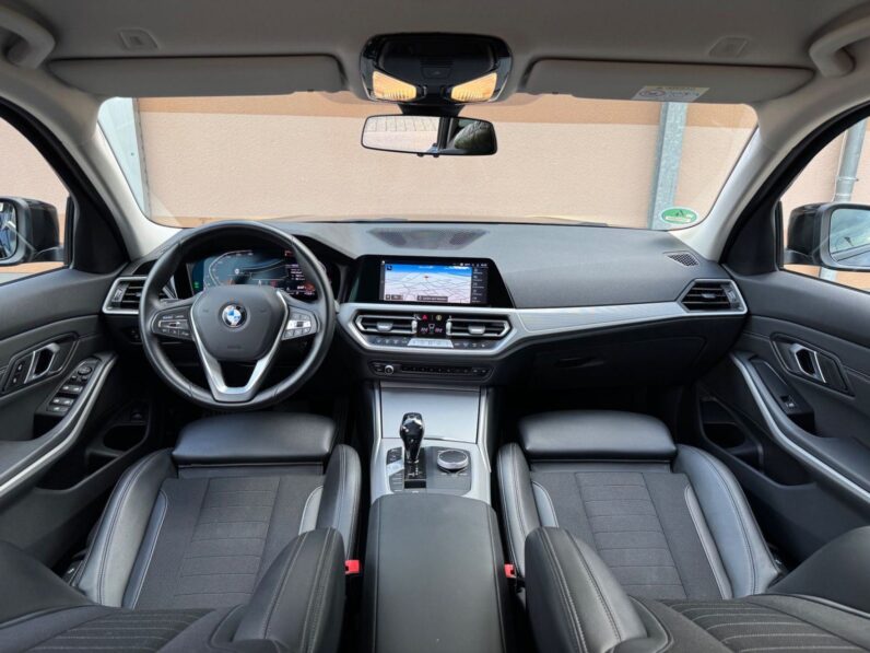 
								BMW serija 3 Touring 318d Sport *JAMSTVO 12 Mjeseci* CIJENA S PDV! full									