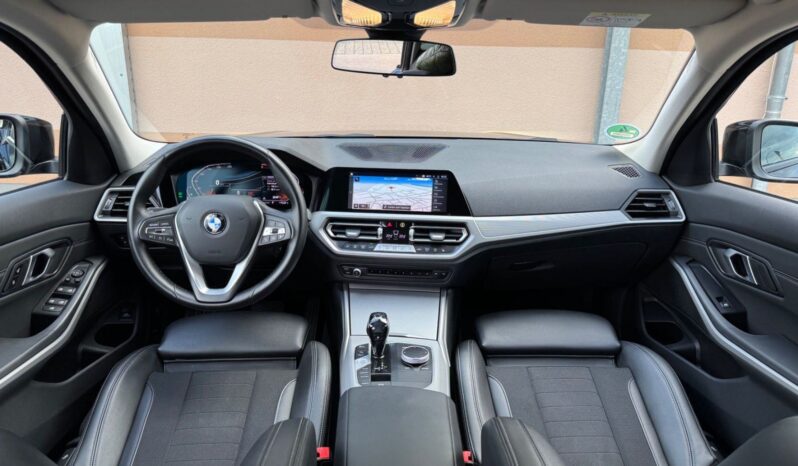 
								BMW serija 3 Touring 318d Sport *JAMSTVO 12 Mjeseci* CIJENA S PDV! full									