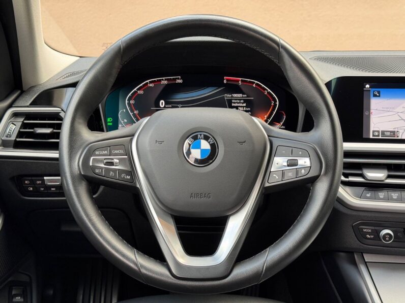 
								BMW serija 3 Touring 318d Sport *JAMSTVO 12 Mjeseci* CIJENA S PDV! full									