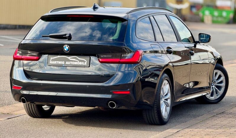 
								BMW serija 3 Touring 318d Sport *JAMSTVO 12 Mjeseci* CIJENA S PDV! full									