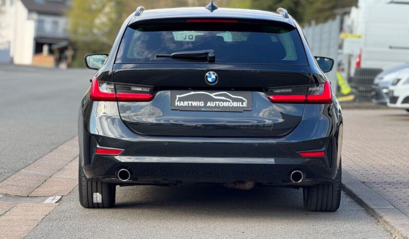 
								BMW serija 3 Touring 318d Sport *JAMSTVO 12 Mjeseci* CIJENA S PDV! full									