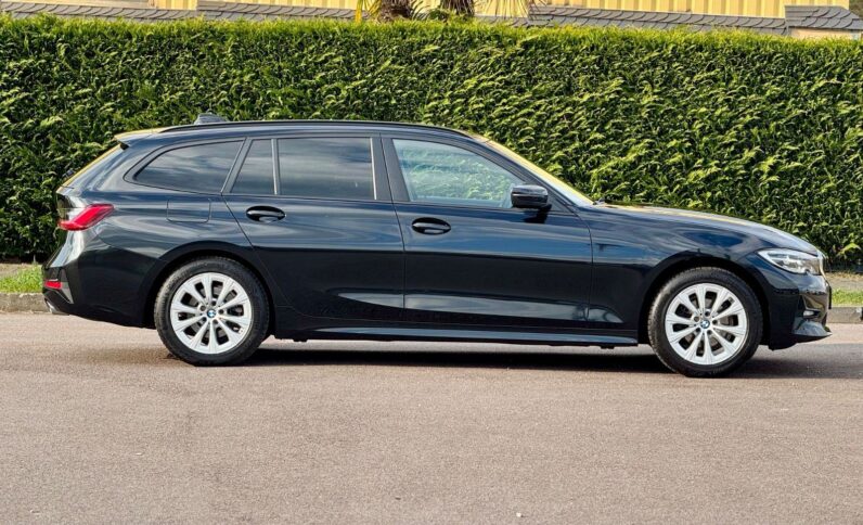 
								BMW serija 3 Touring 318d Sport *JAMSTVO 12 Mjeseci* CIJENA S PDV! full									