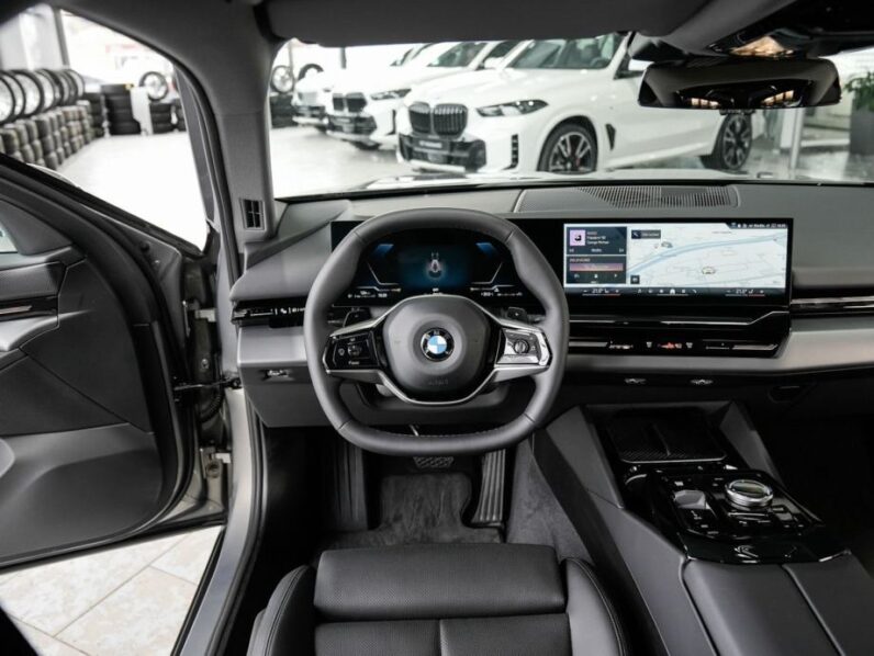 
								BMW serija 5 520d *JAMSTVO 12 Mjeseci* CIJENA S PDV! full									